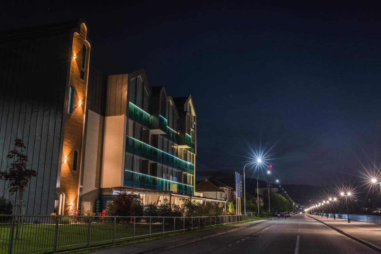 Hotel Arka Orşova Esterno foto